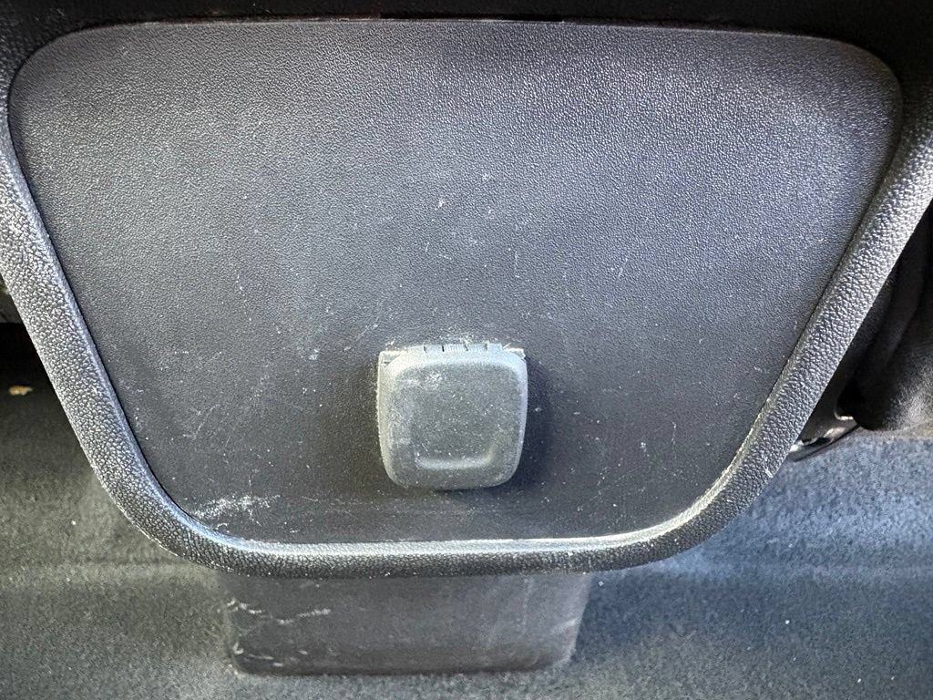 Used 2018 Chevrolet Equinox LS FWD image 34