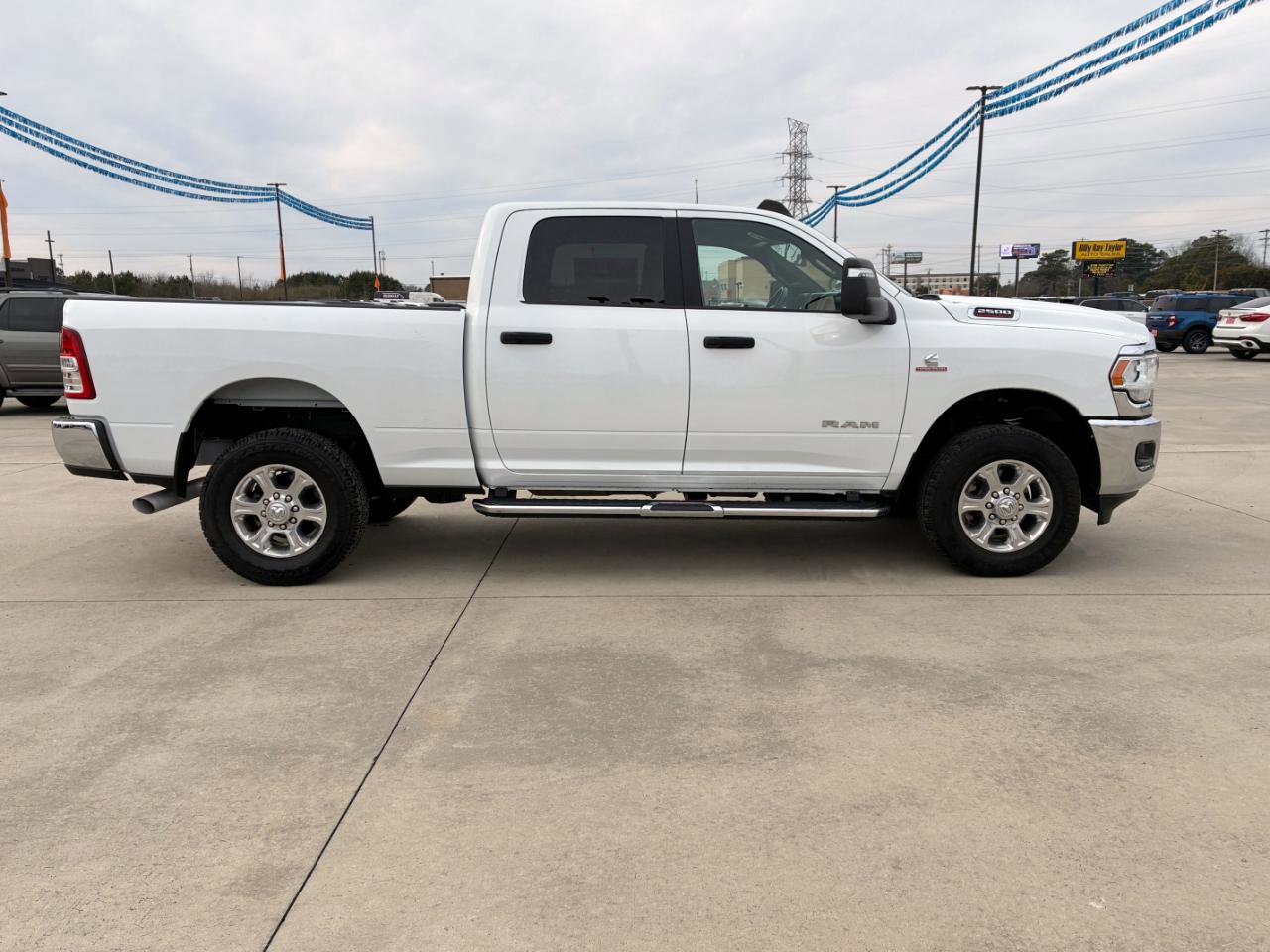 Used 2024 RAM 2500 Big Horn AWD/4WD image 5