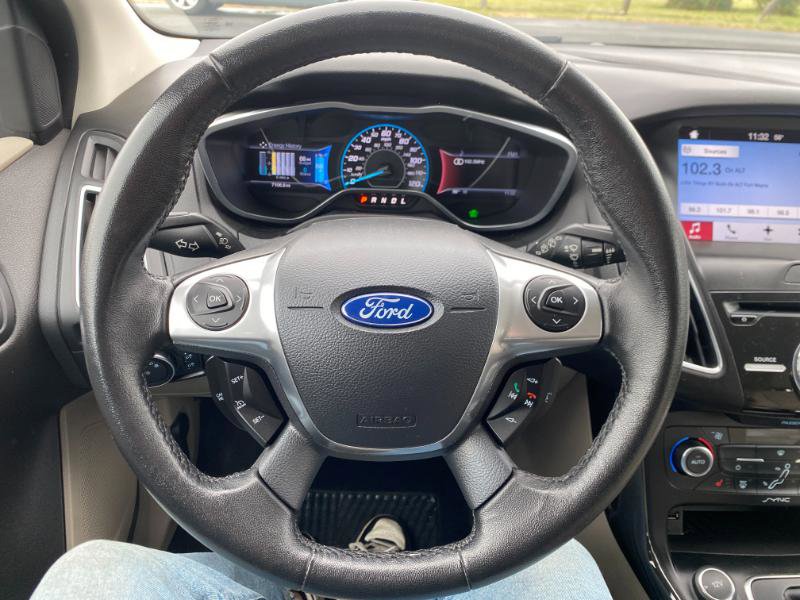 Used 2016 Ford Focus Electric Hatchback image 2