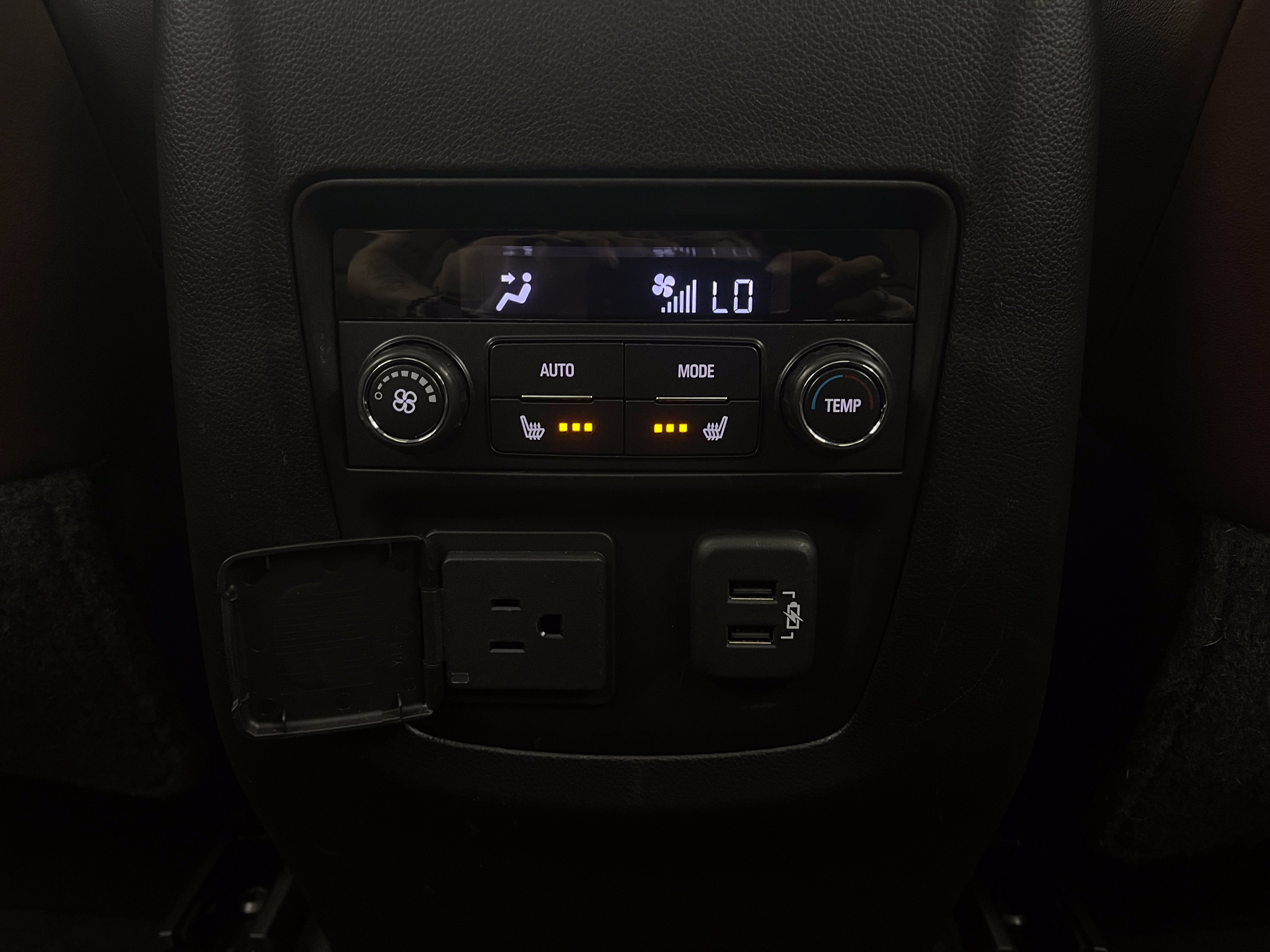 Used 2020 Buick Enclave Avenir w/ Avenir Technology Package FWD image 7