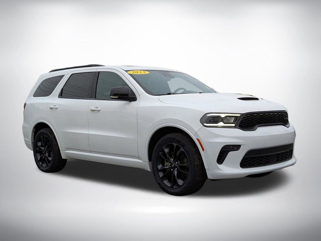 Used 2023 Dodge Durango GT image 2
