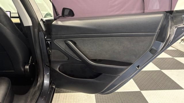 Used 2020 Tesla Model 3 Standard Range Plus RWD image 24
