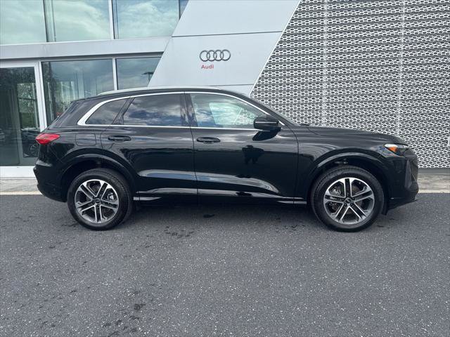 Certified 2025 Audi Q5 Premium Plus w/ Premium Plus AWD/4WD image 2