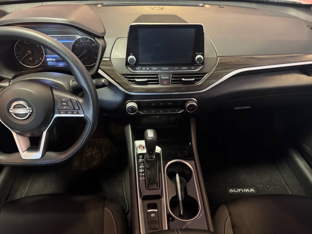 Used 2024 Nissan Altima 2.5 SV AWD/4WD image 10