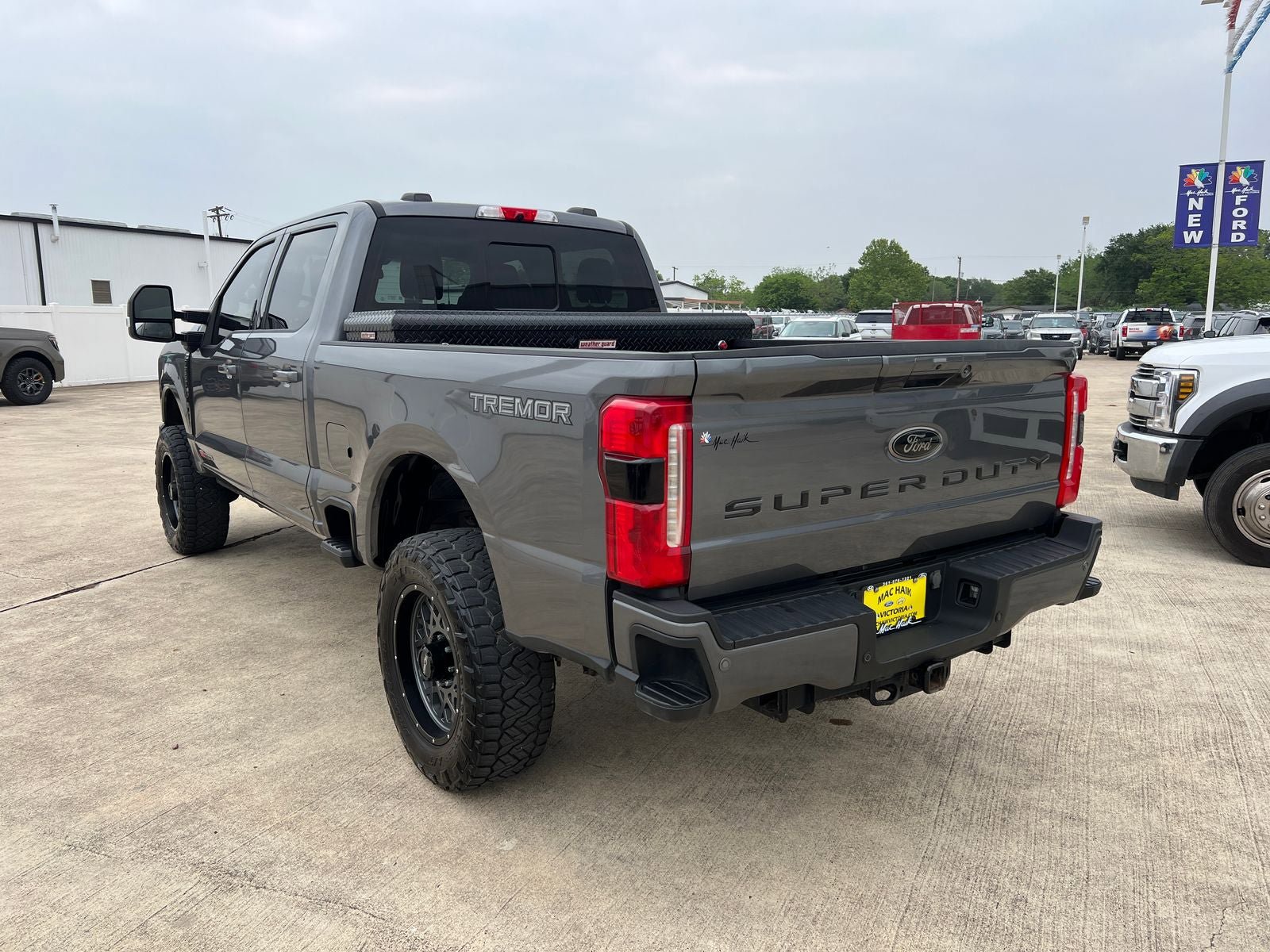 Used 2023 Ford F250 Lariat w/ Lariat Ultimate Package AWD/4WD image 5