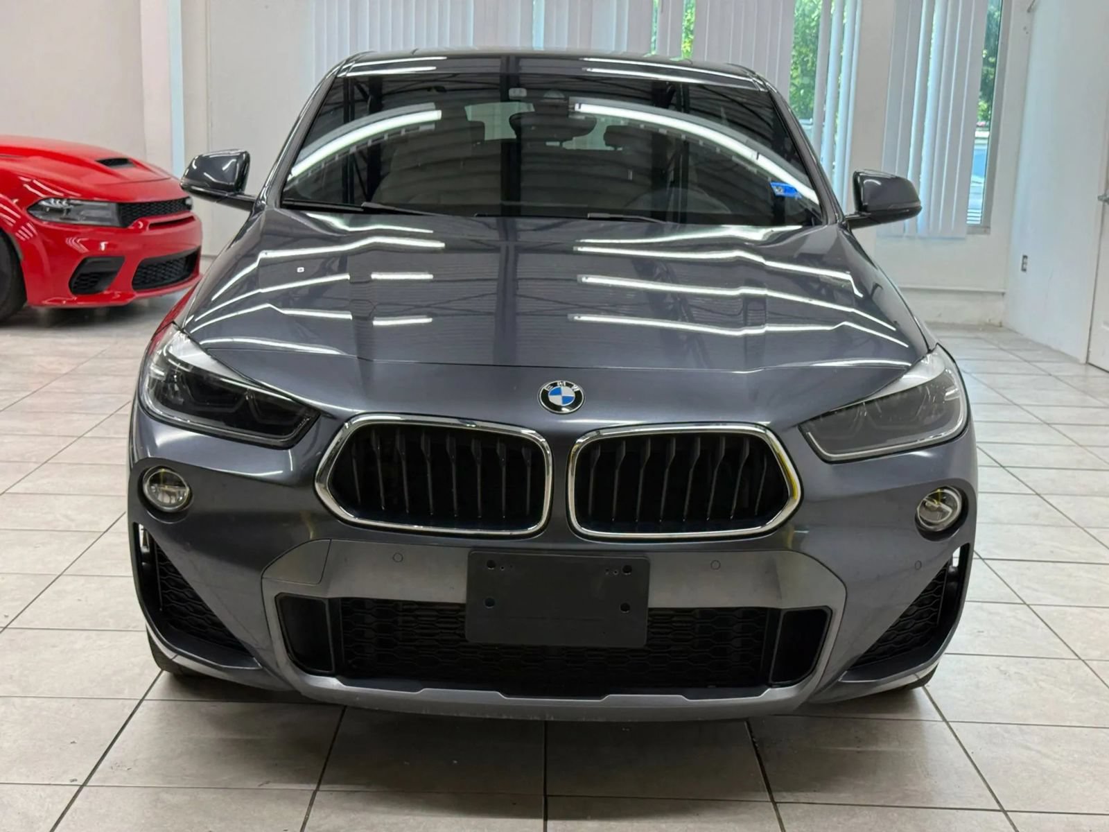 Used 2018 BMW X2 xDrive28i w/ M SportX Package AWD/4WD image 2