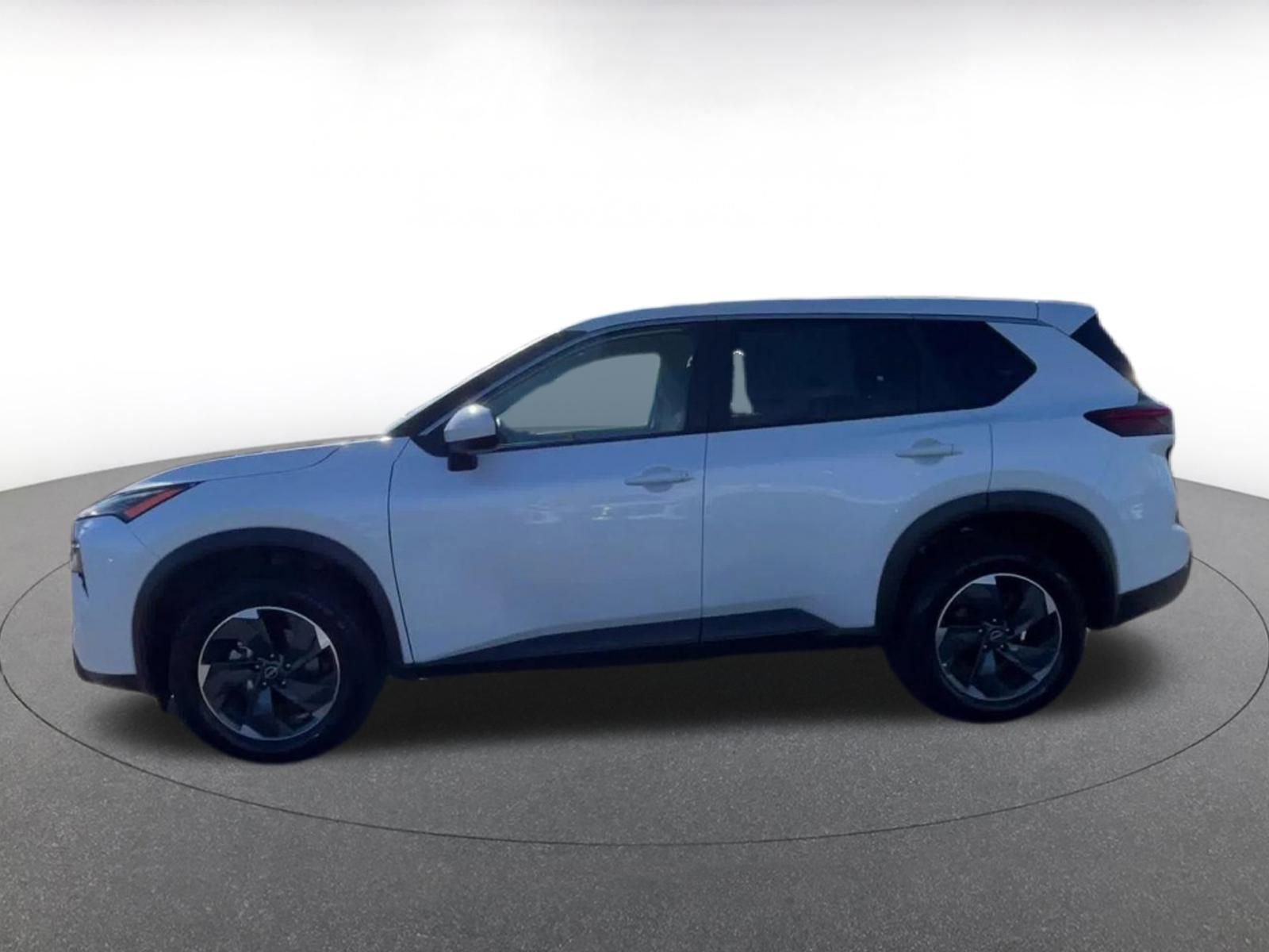 Used 2025 Nissan Rogue SV AWD/4WD image 9