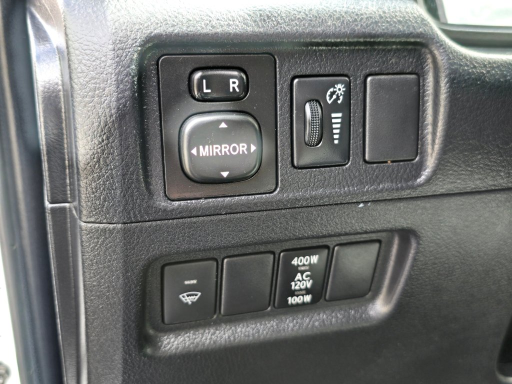 Used 2018 Toyota 4Runner SR5 Premium AWD/4WD image 36