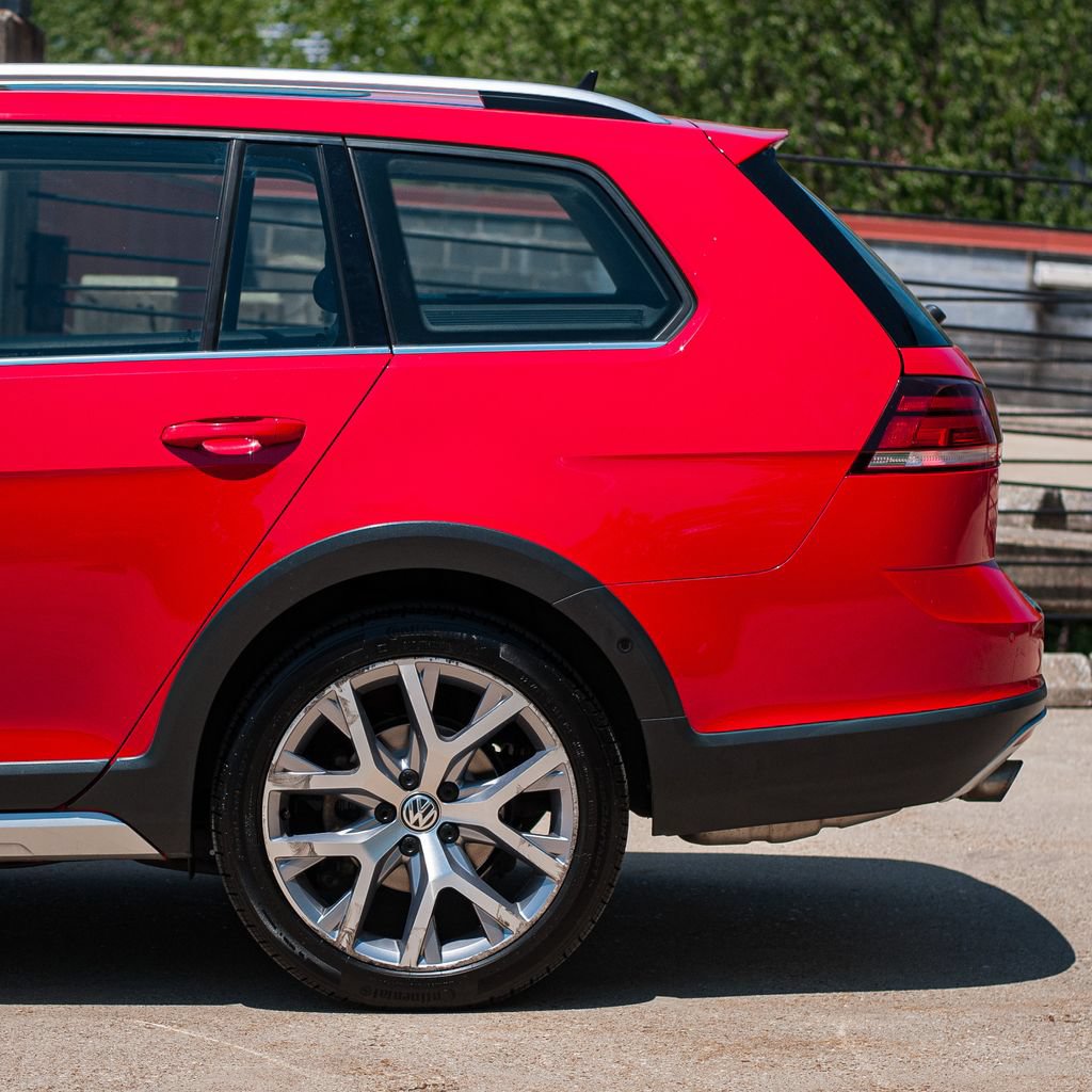 Used 2019 Volkswagen Golf Alltrack SE AWD/4WD image 4