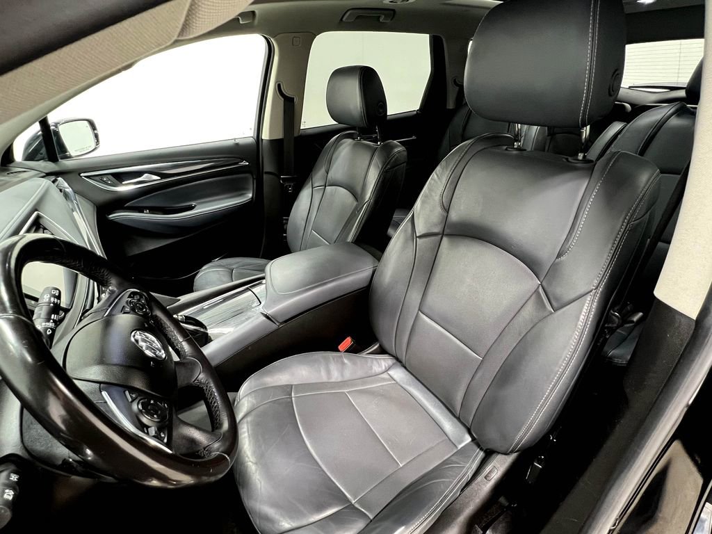 Used 2018 Buick Enclave Essence image 13