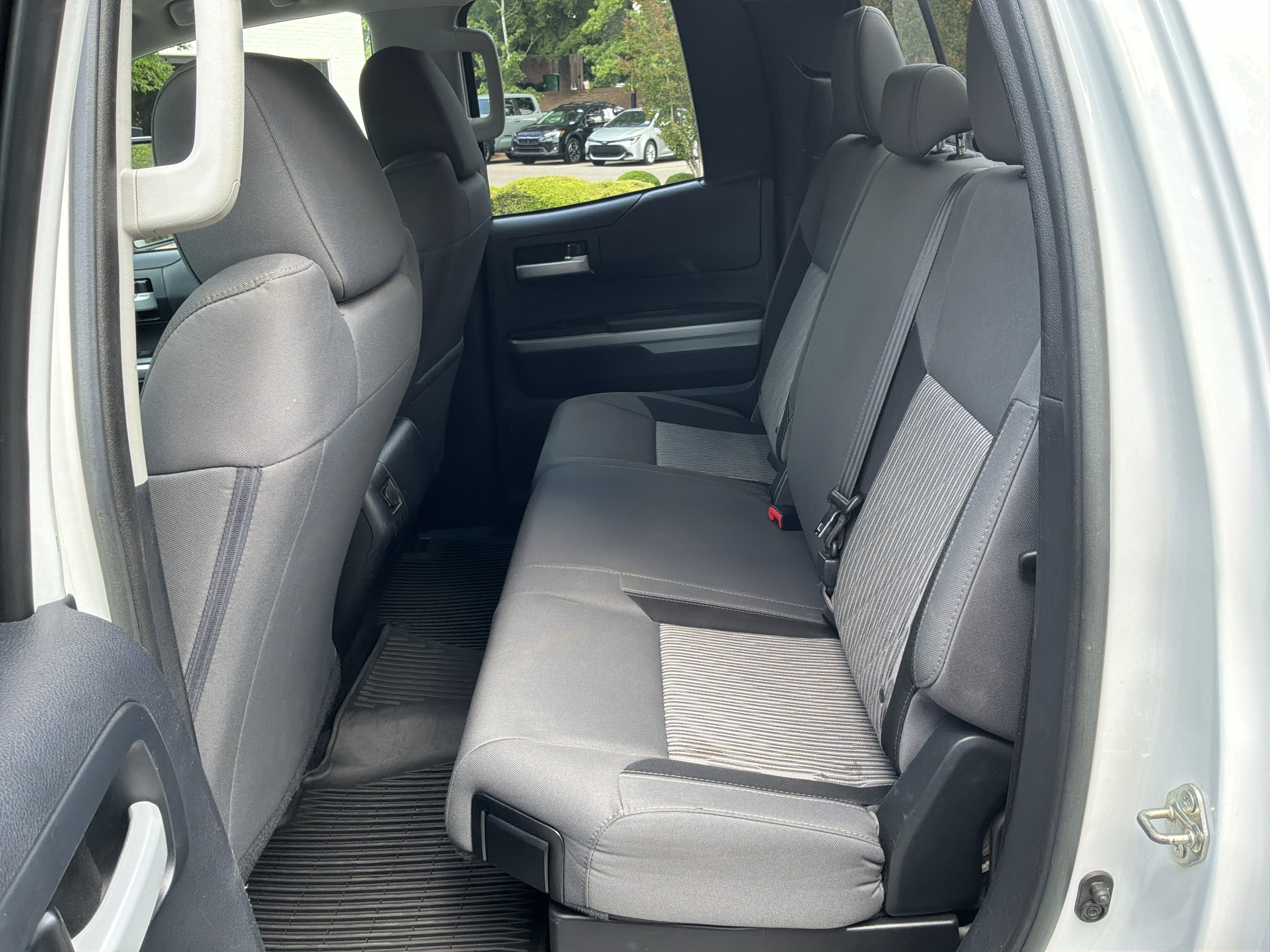 Used 2016 Toyota Tundra SR5 w/ SR5 Upgrade Package RWD image 30