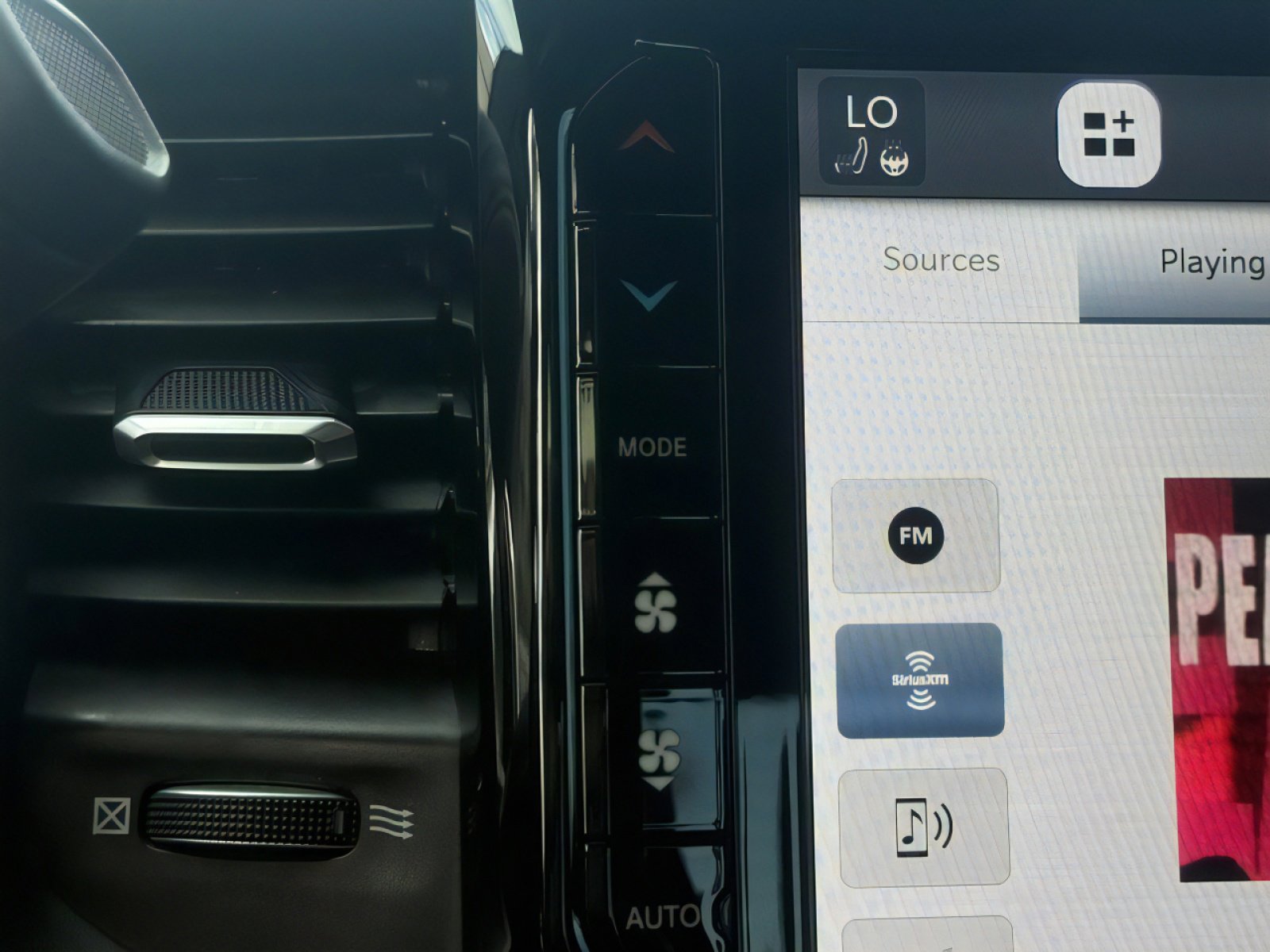 Used 2024 RAM 2500 Laramie w/ Sport Appearance Package image 23