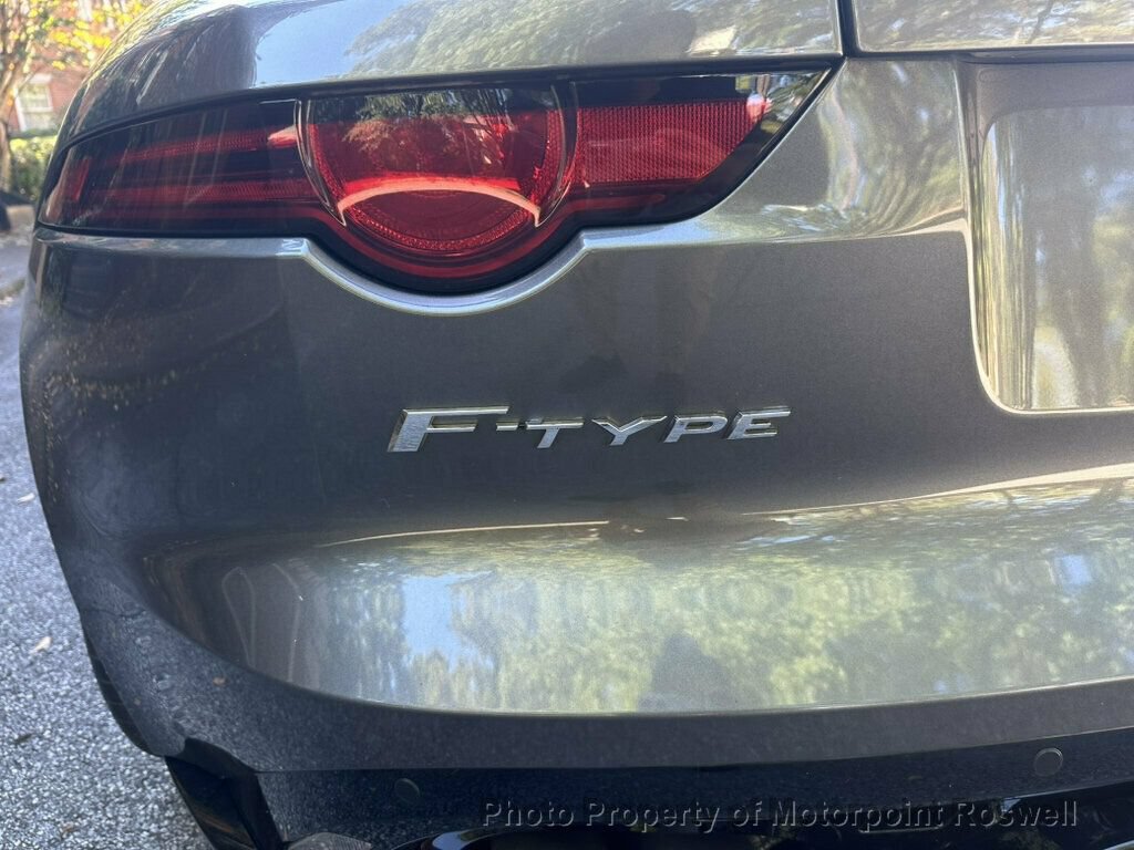 Used 2018 Jaguar F-TYPE SVR AWD/4WD image 7