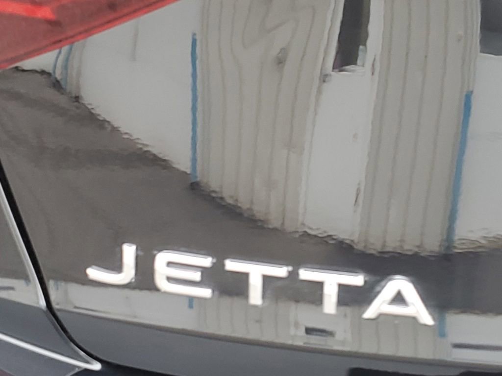 Used 2024 Volkswagen Jetta SE image 7