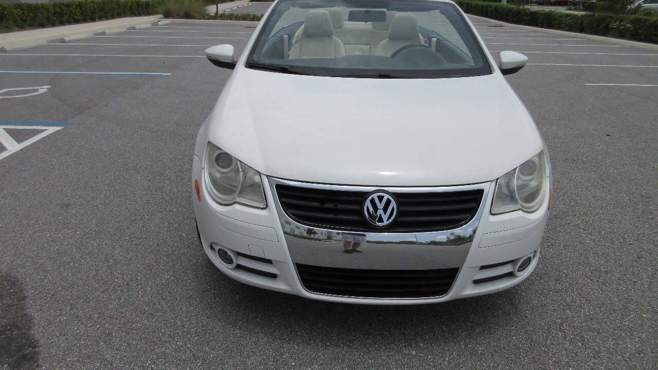 Used 2011 Volkswagen Eos Komfort FWD image 8