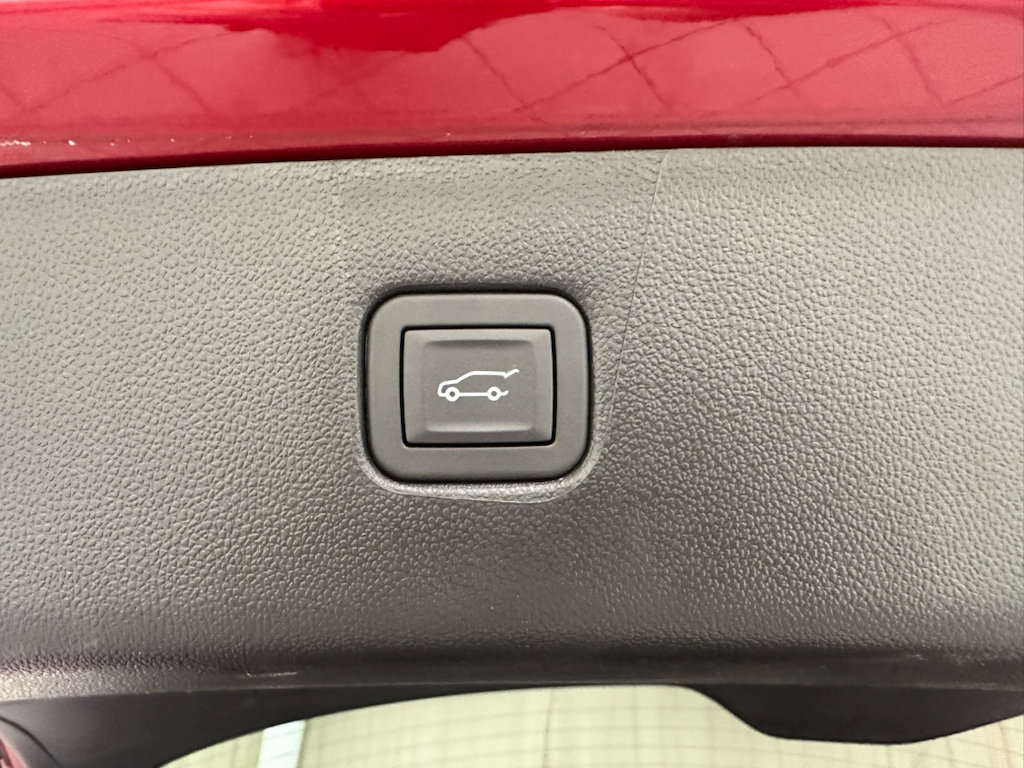 Certified 2025 Chevrolet Blazer LT FWD image 9