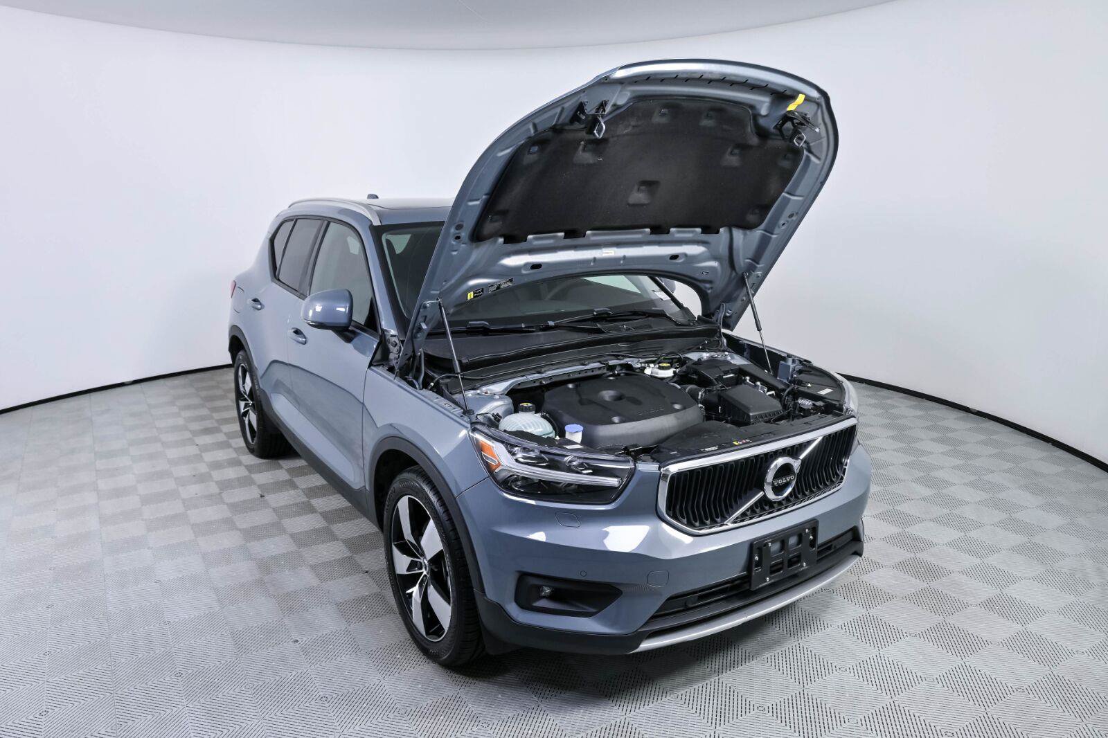 Used 2022 Volvo XC40 T5 Momentum w/ Premium Package AWD/4WD image 31