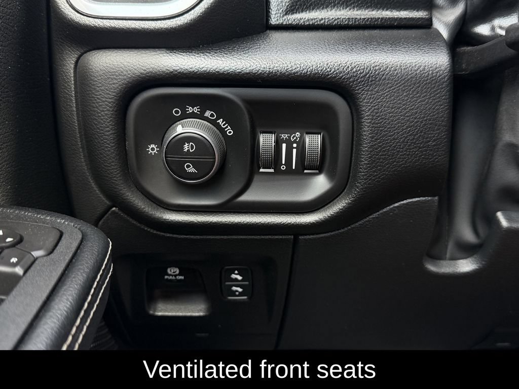 Used 2026 RAM 1500 Laramie AWD/4WD image 28