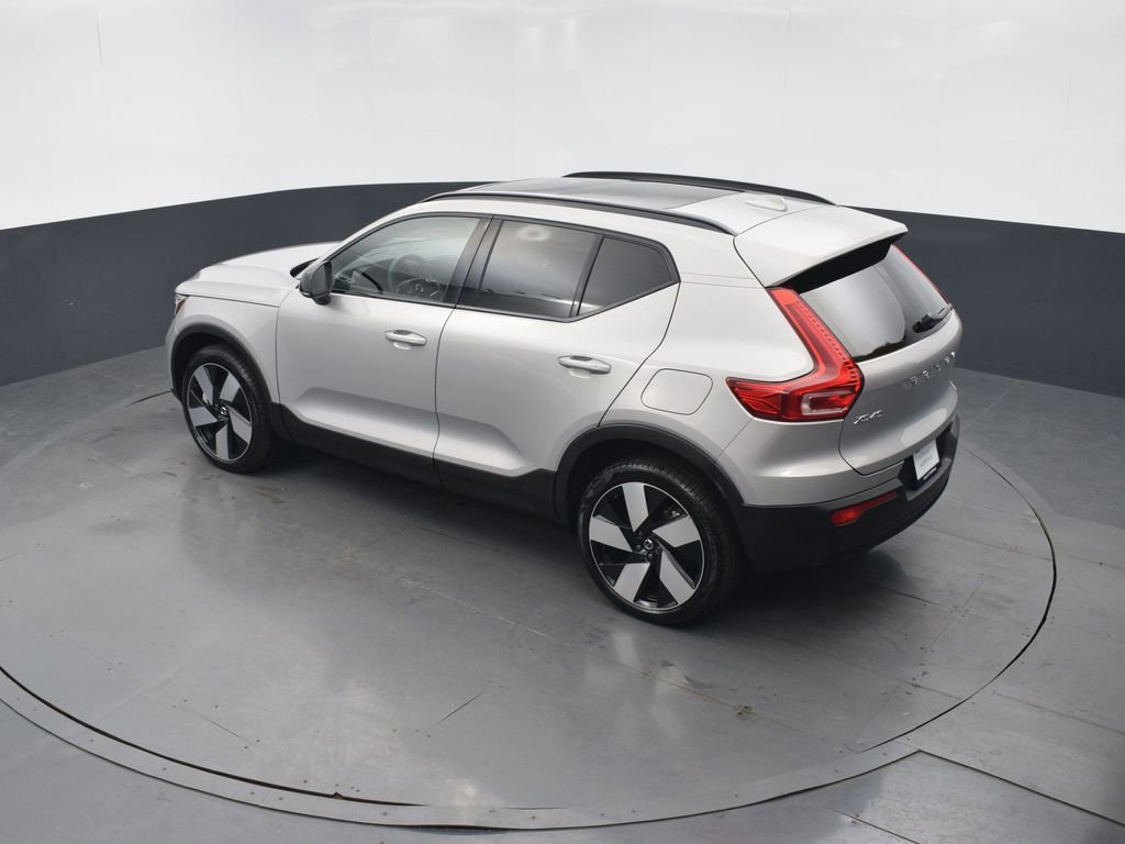 Used 2023 Volvo XC40 Recharge Plus w/ Protection Package Premier AWD/4WD image 42