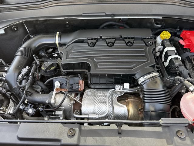 Used 2023 Jeep Renegade Latitude AWD/4WD image 32