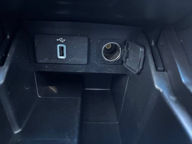 Used 2017 Ford Explorer XLT w/ Equipment Group 202A AWD/4WD image 26