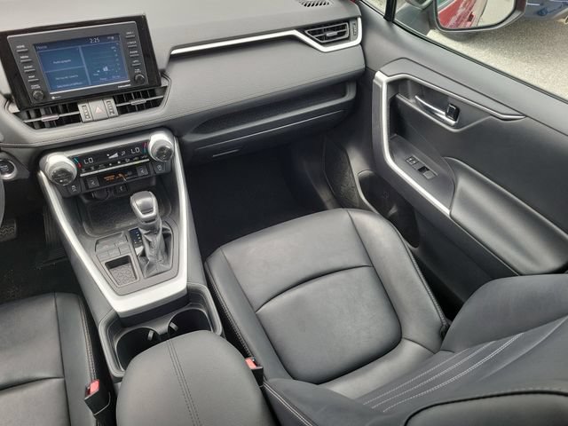 Used 2021 Toyota RAV4 XLE Premium FWD image 14