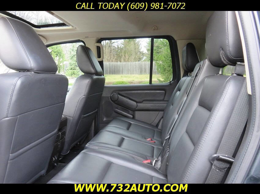 Used 2010 Ford Explorer XLT image 9