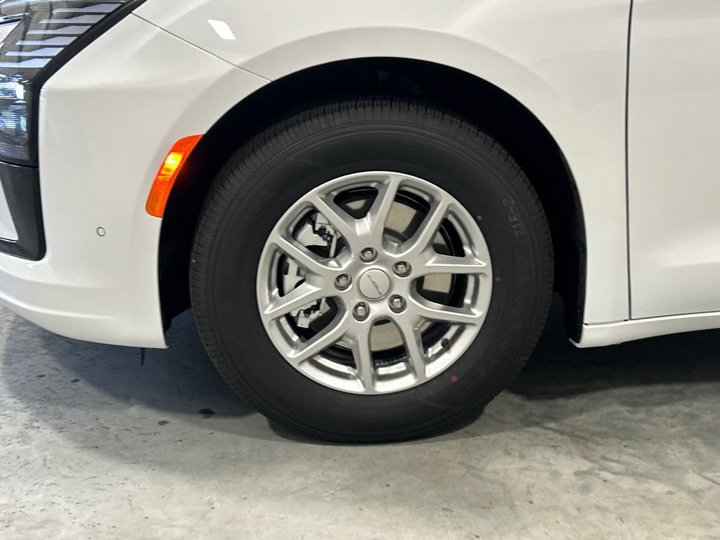 New 2027 Chrysler Pacifica Select FWD image 11