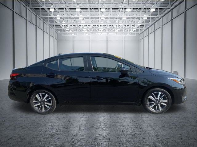 Certified 2025 Nissan Versa SV FWD image 4