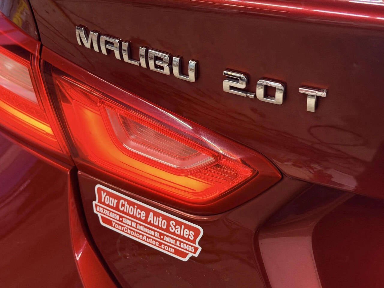 Used 2018 Chevrolet Malibu Premier w/ Premier Sun and Wheel Package FWD image 9