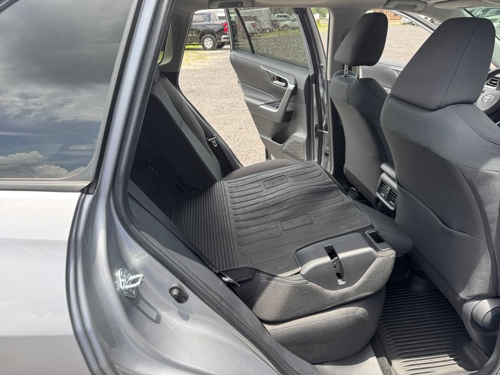 Used 2025 Toyota RAV4 XLE w/ Convenience Package FWD image 36