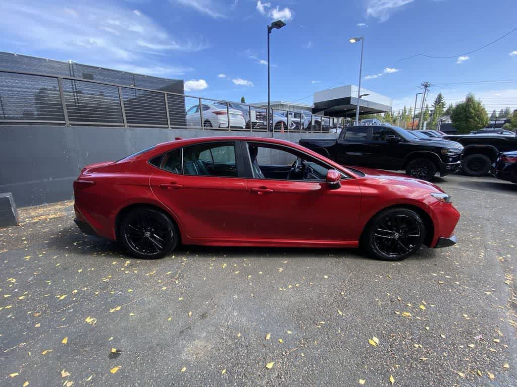 Used 2025 Toyota Camry SE FWD image 7