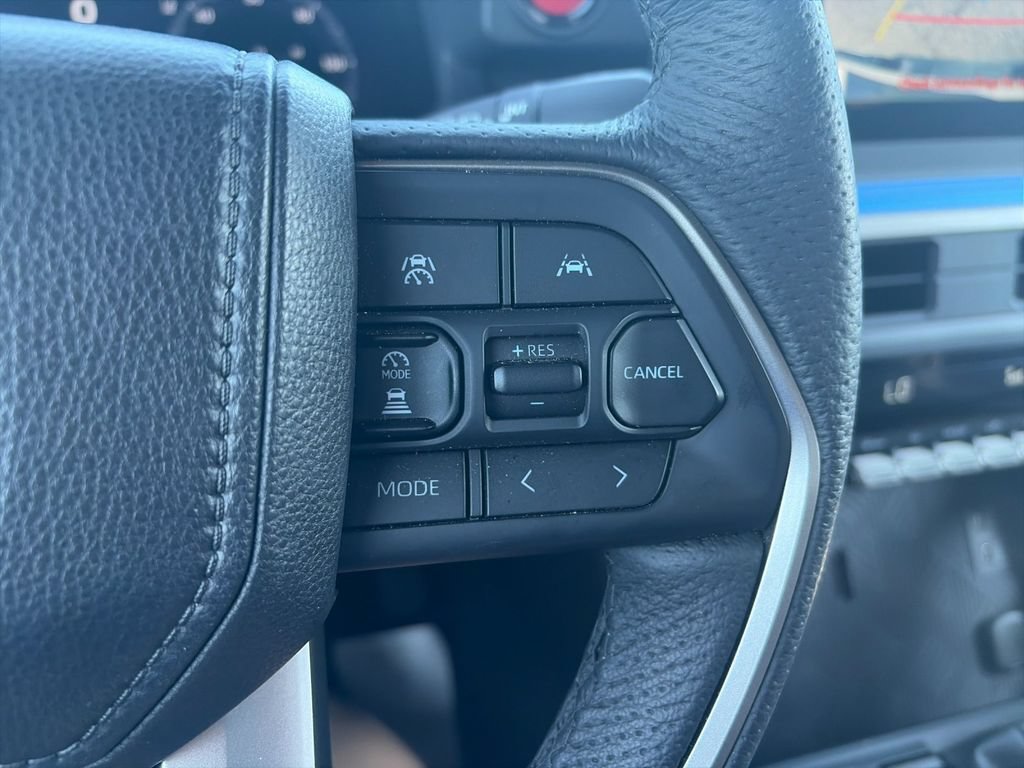 Used 2025 Toyota Tacoma TRD Off-Road AWD/4WD image 28
