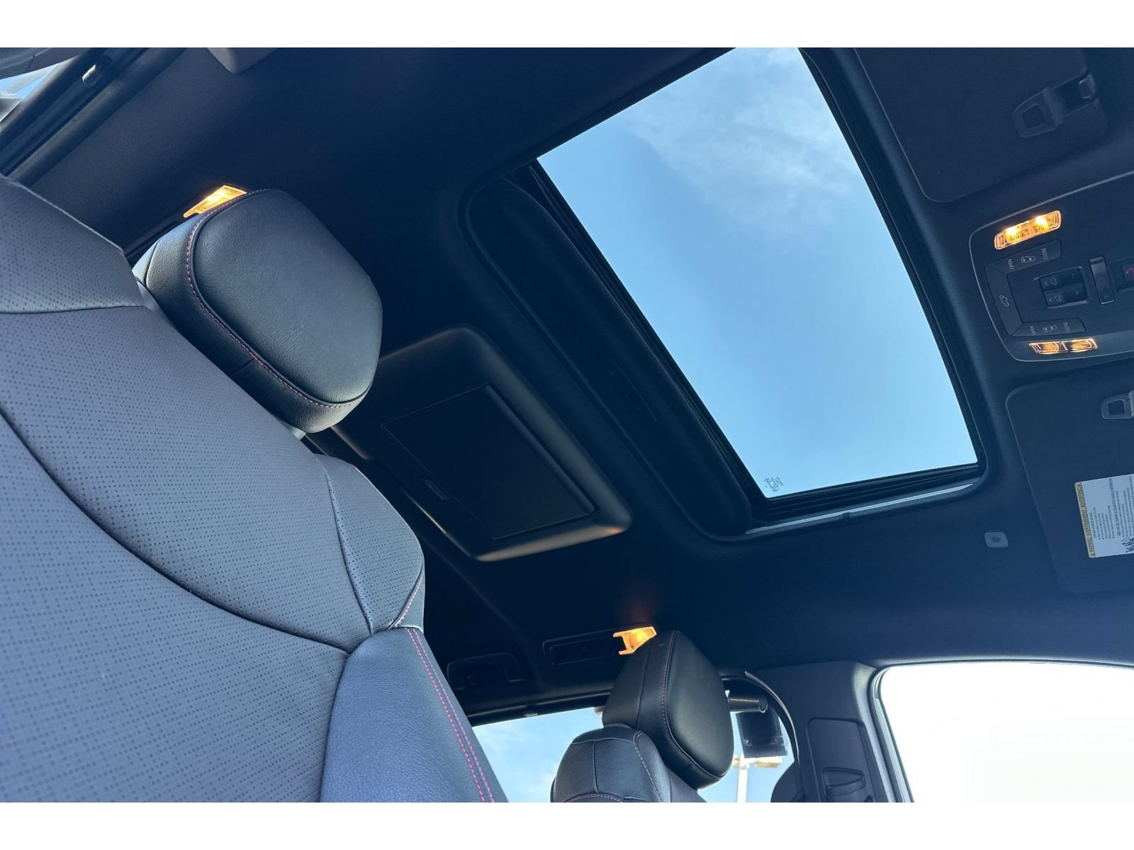 Certified 2025 Toyota Sienna XSE w/ XSE Premium Package AWD/4WD image 21