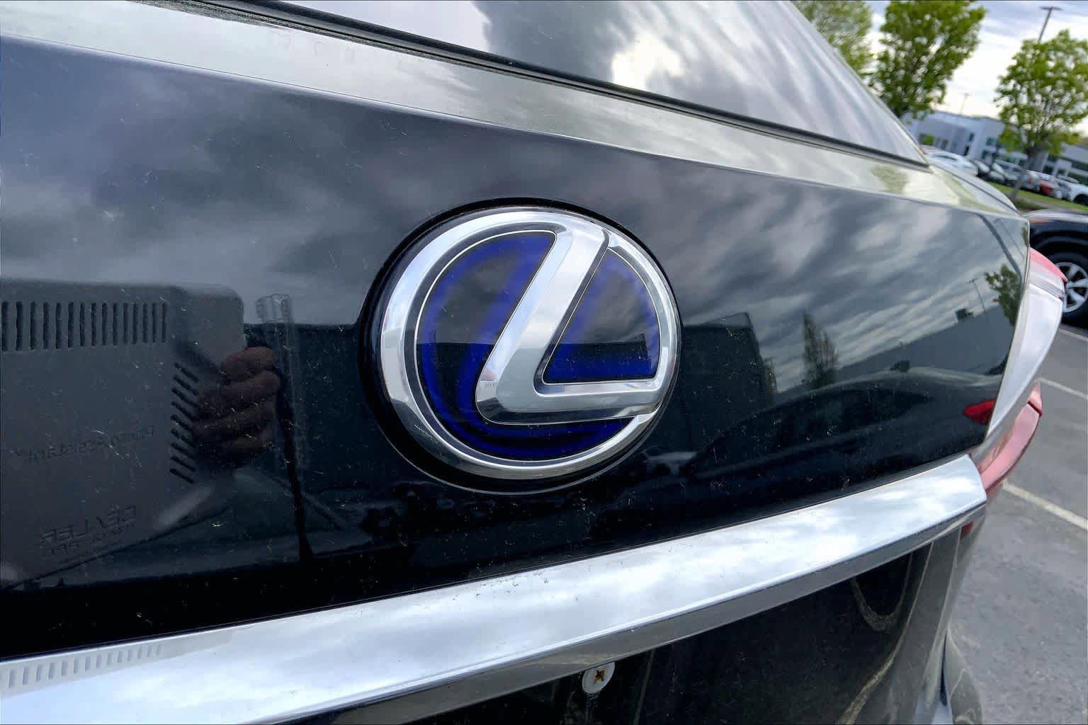 Used 2022 Lexus RX 450h AWD w/ Premium Package image 31