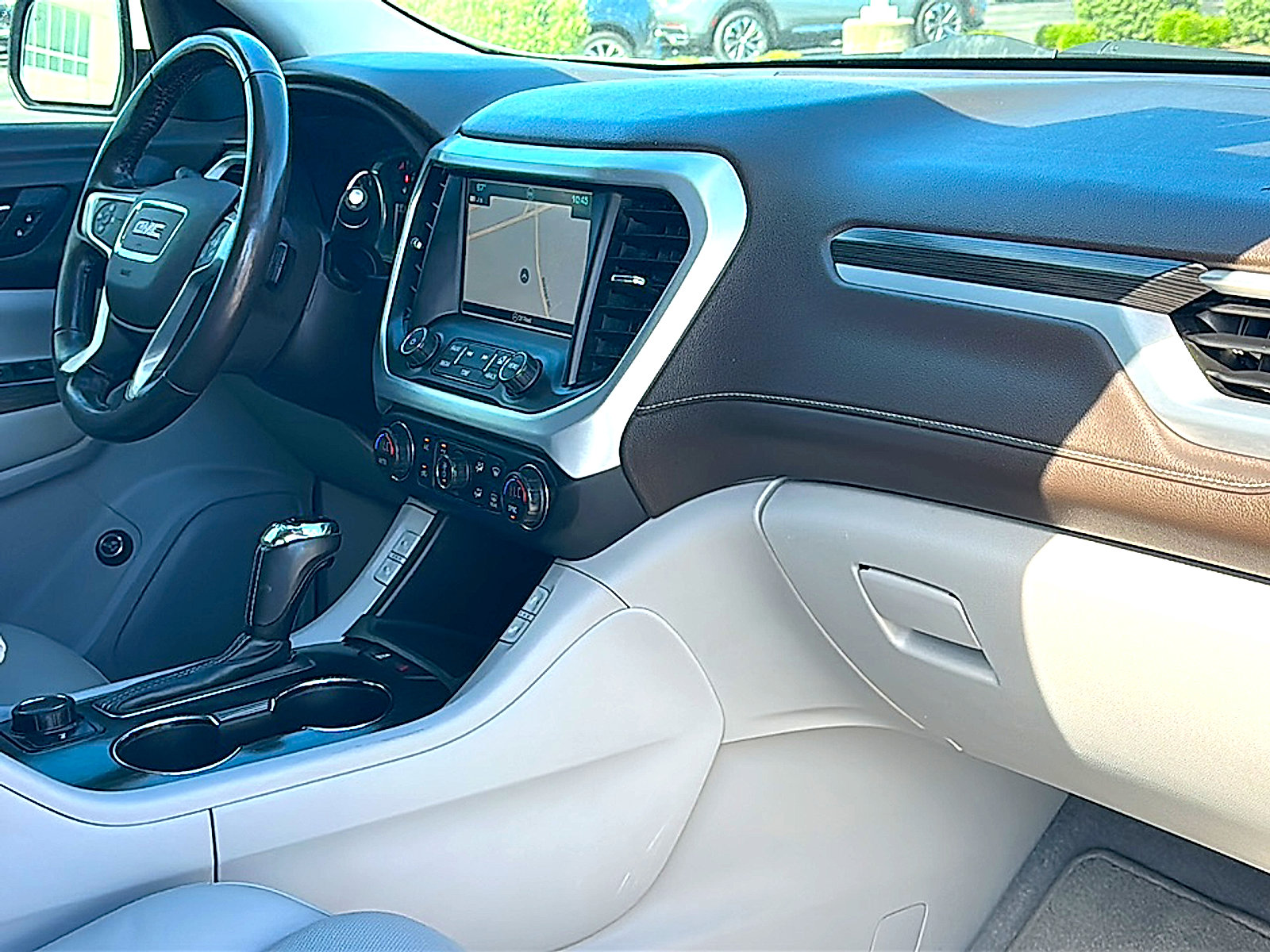 Used 2019 GMC Acadia SLT image 23