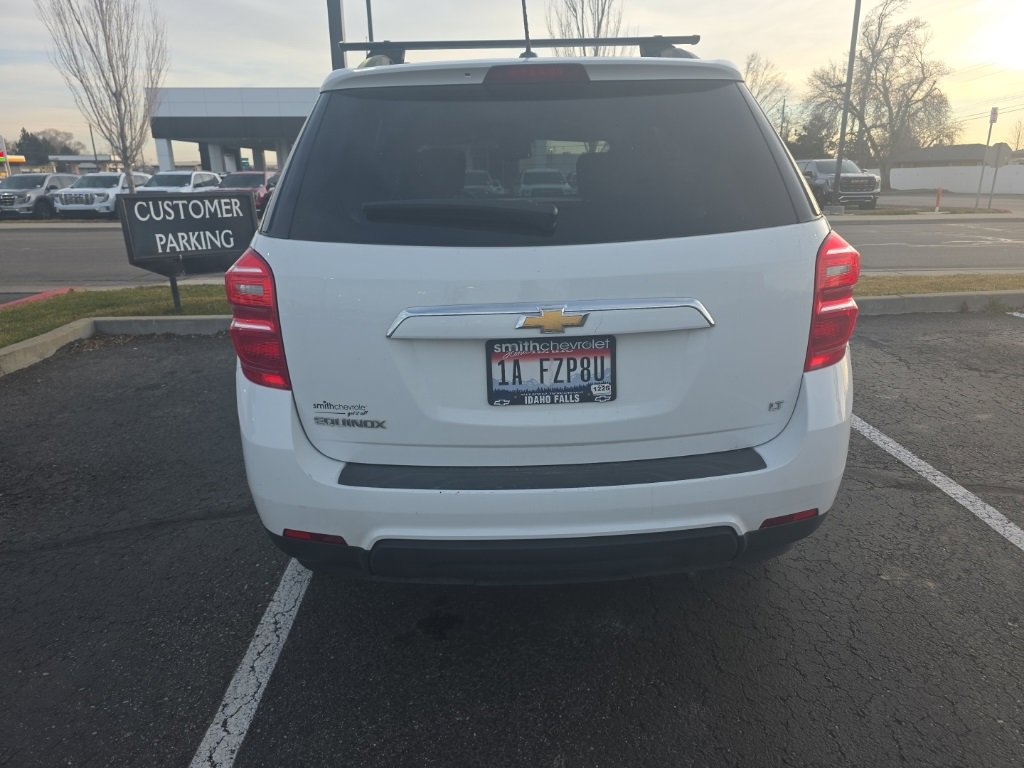 Used 2017 Chevrolet Equinox LT w/ Convenience Package image 4