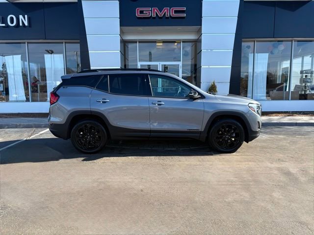 Used 2020 GMC Terrain SLT w/ Preferred Package image 1