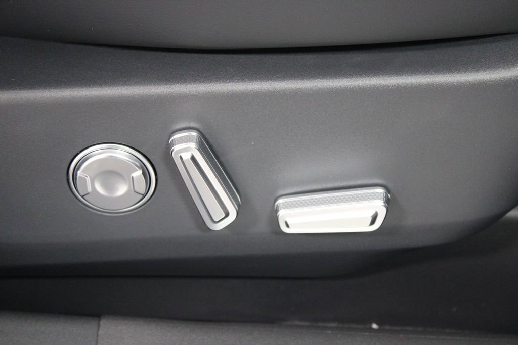 New 2026 Lincoln Nautilus Premier w/ Equipment Group 102A image 27