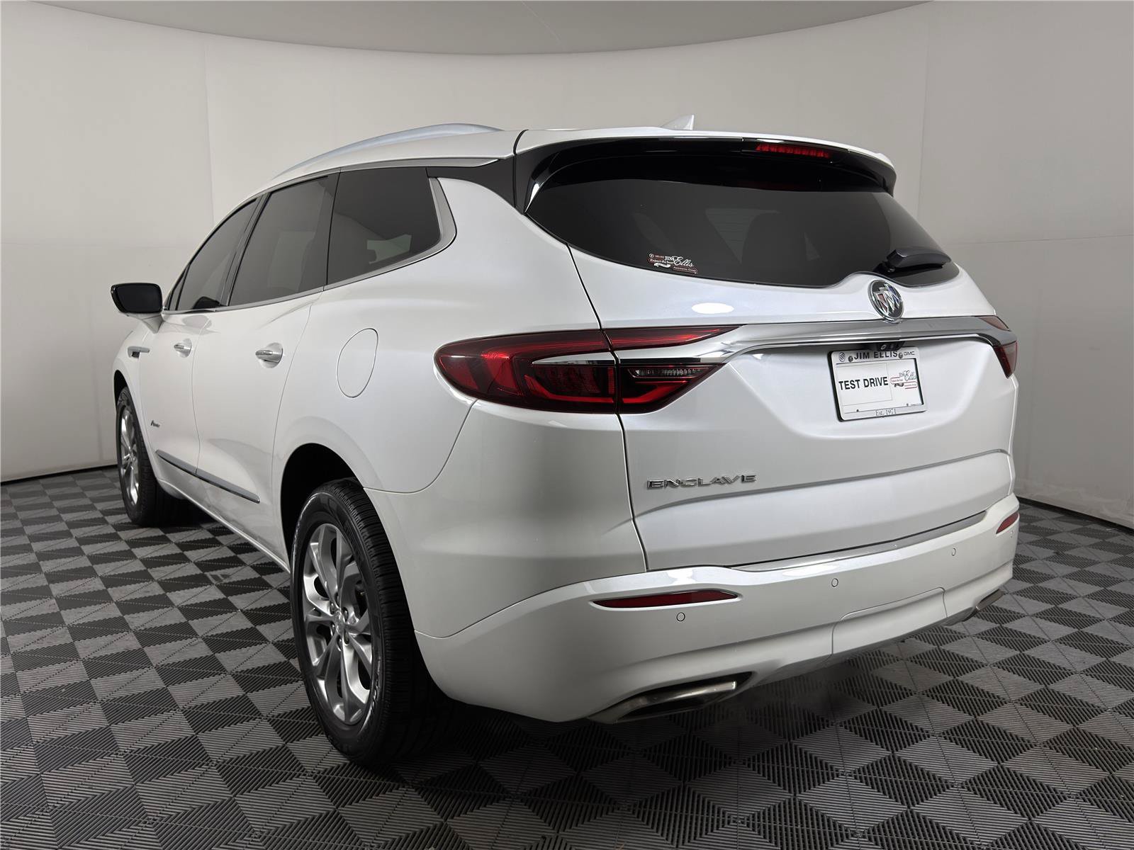 Certified 2021 Buick Enclave Avenir w/ Avenir Technology Package FWD image 4