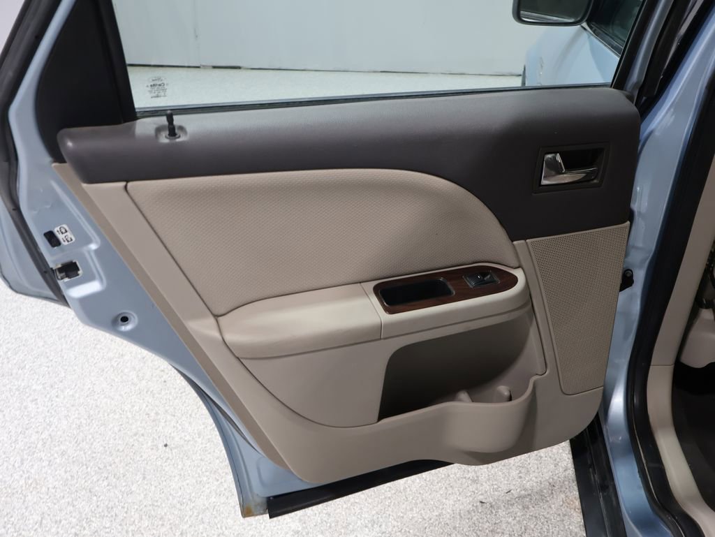 Used 2008 Ford Taurus SEL image 20