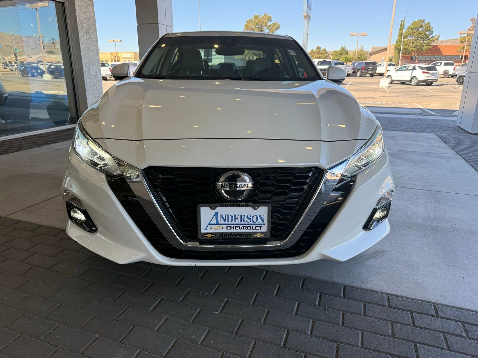 Used 2019 Nissan Altima 2.5 Platinum FWD image 2