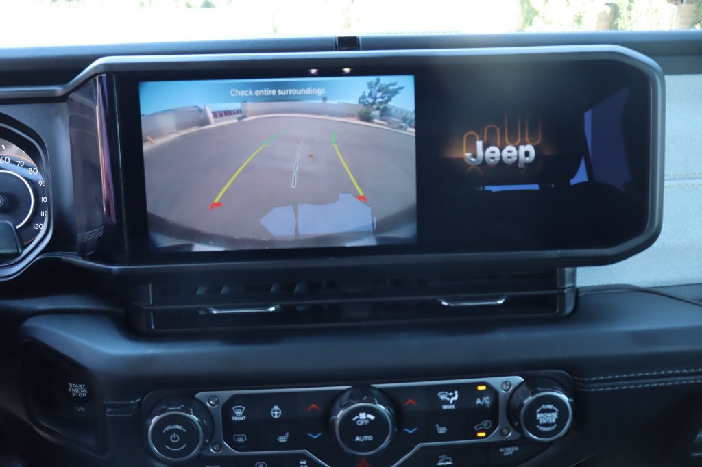 Certified 2026 Jeep Wrangler Unlimited Sahara AWD/4WD image 25