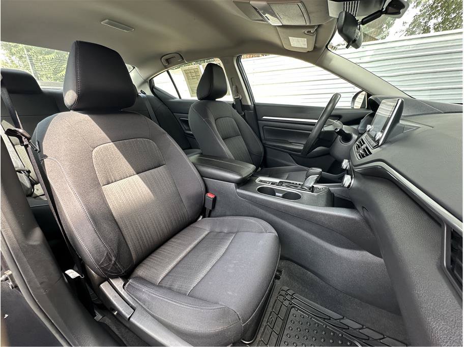 Used 2022 Nissan Altima 2.5 SV AWD/4WD image 4