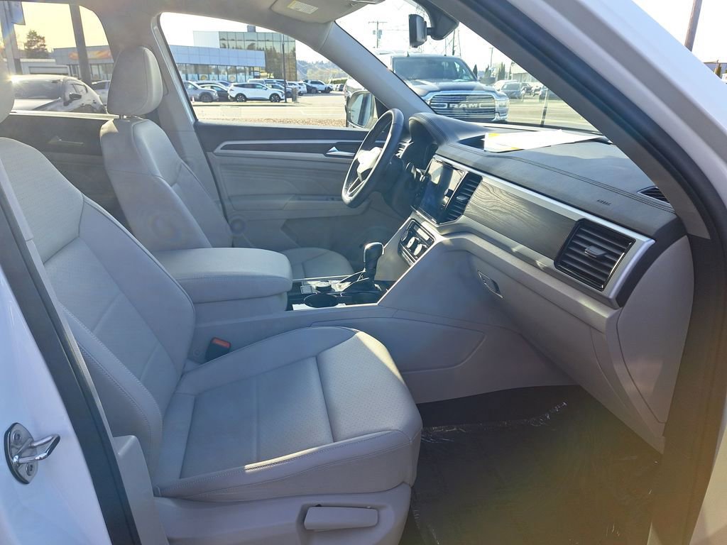 Used 2023 Volkswagen Atlas SE AWD/4WD image 18