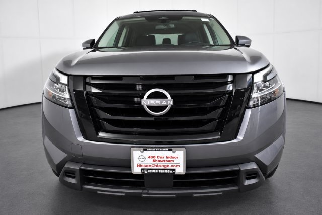 Used 2022 Nissan Pathfinder SV w/ SV Premium Package AWD/4WD image 2