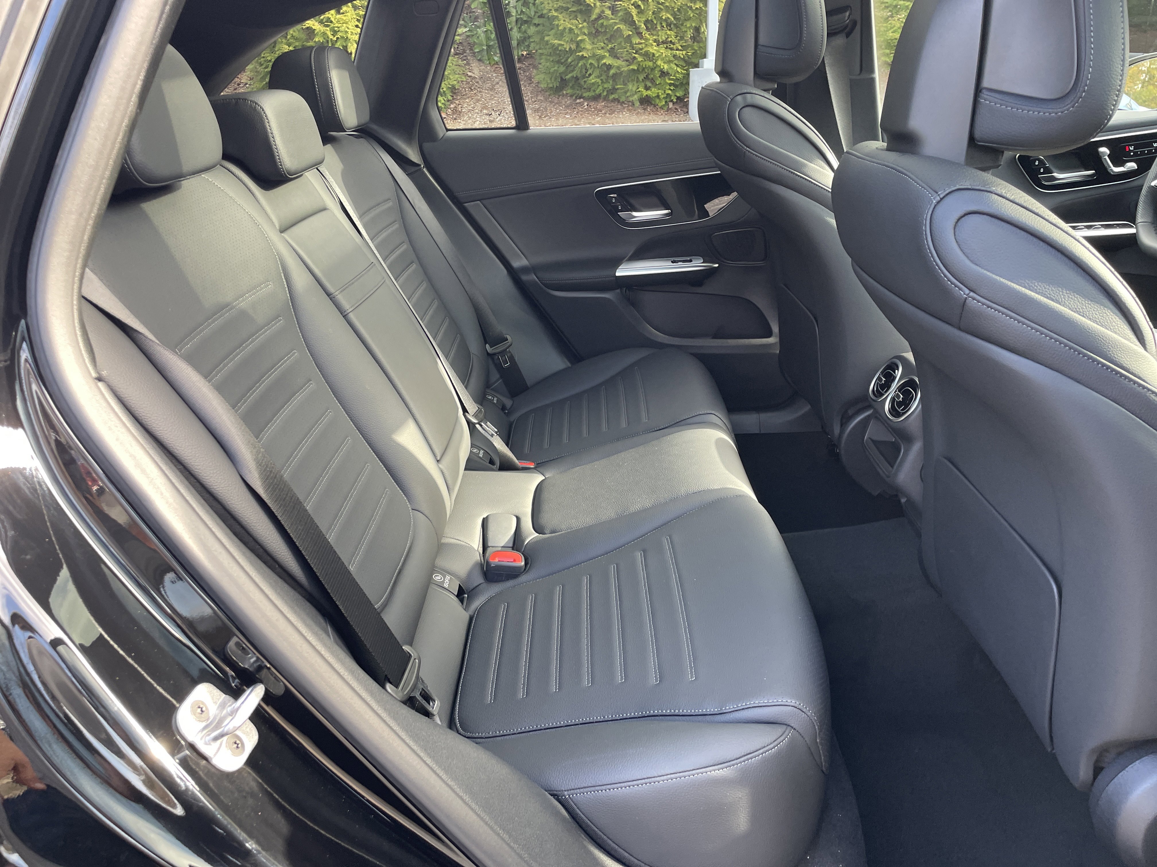 New 2026 Mercedes-Benz GLC 300 image 40