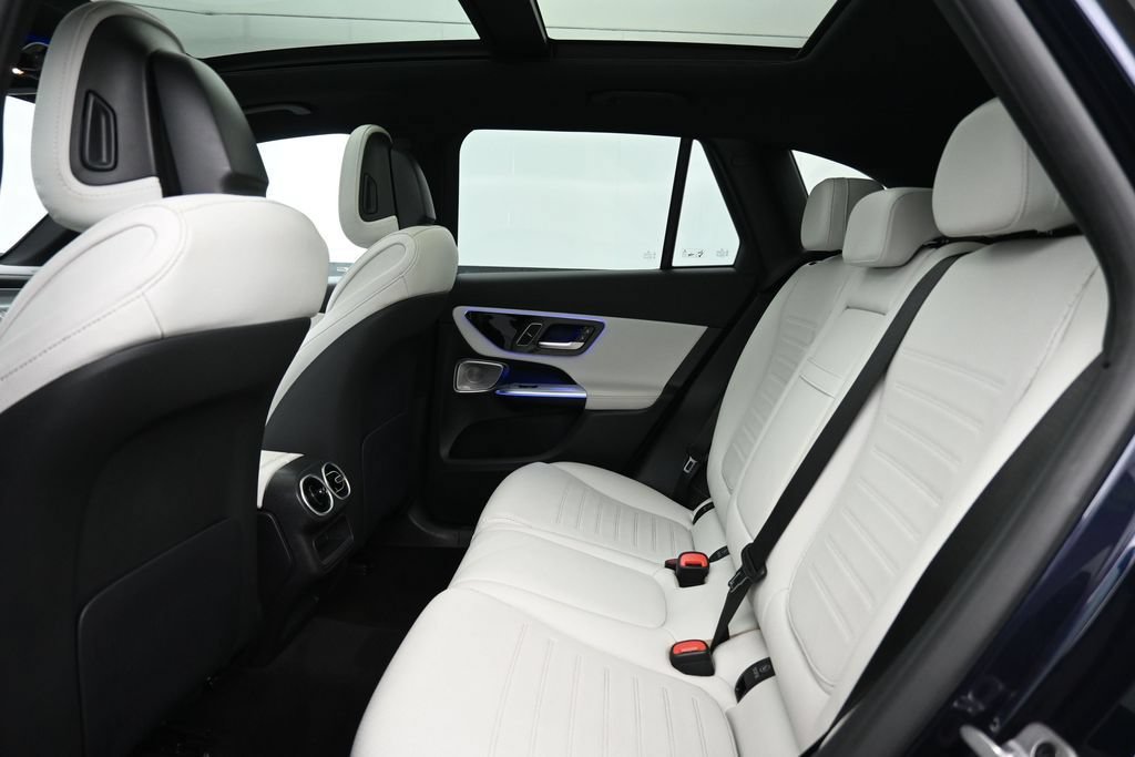 Used 2023 Mercedes-Benz GLC 300 4MATIC w/ AMG Line image 22