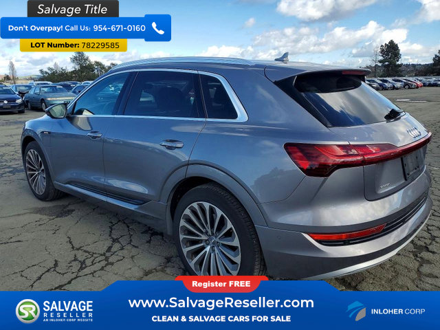 Used 2019 Audi e-tron Prestige w/ Prestige Package image 3