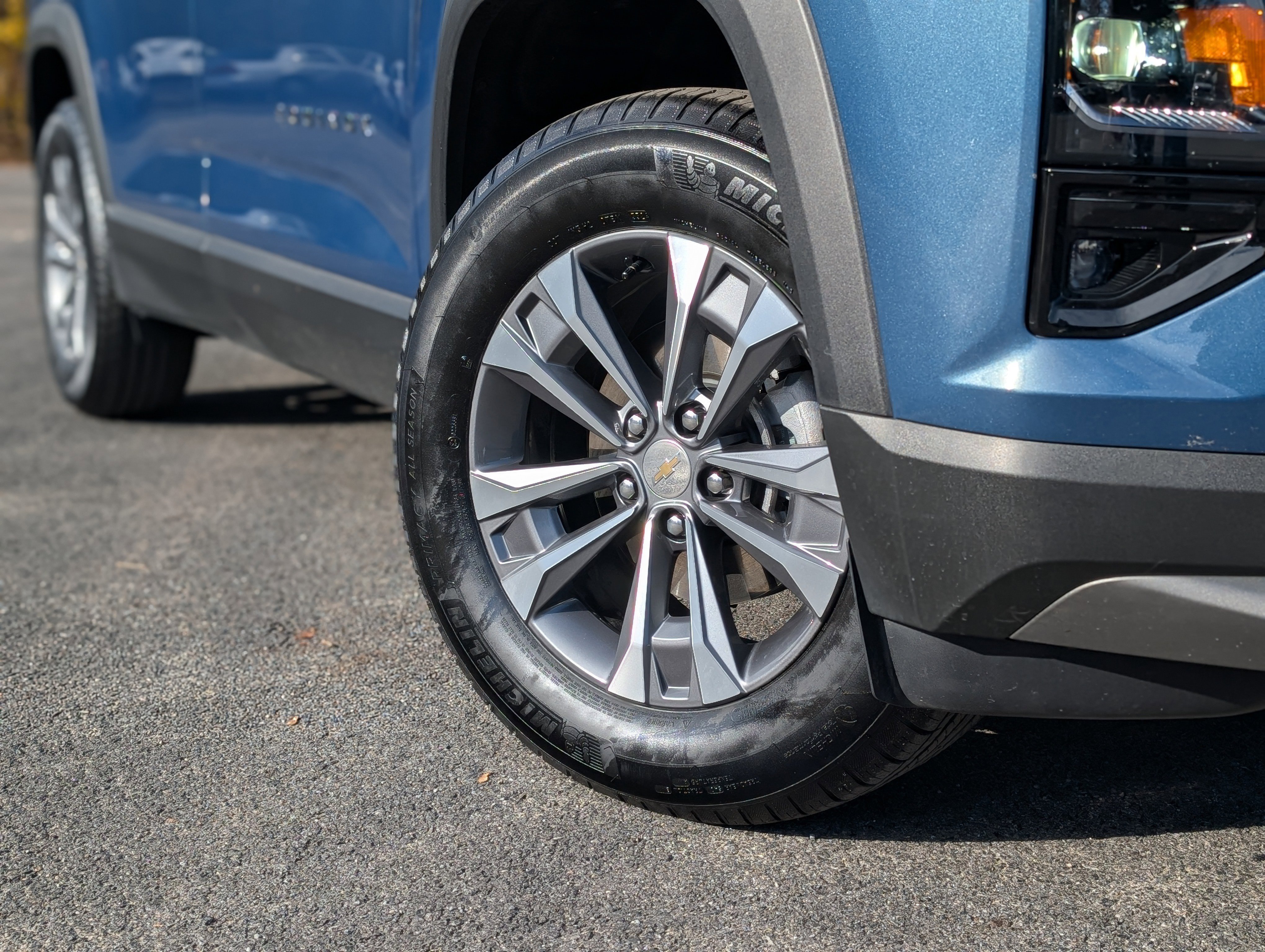 Used 2025 Chevrolet Equinox LT w/ Safety and Technology Package image 7